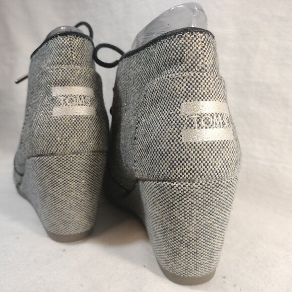 Tom's Desert Wedge Booties - Picture 4 of 10